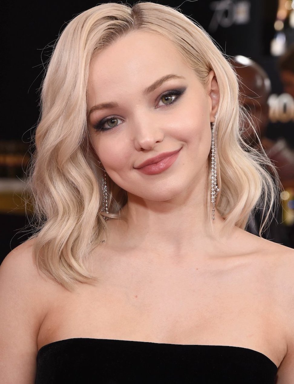 How tall is Dove Cameron?